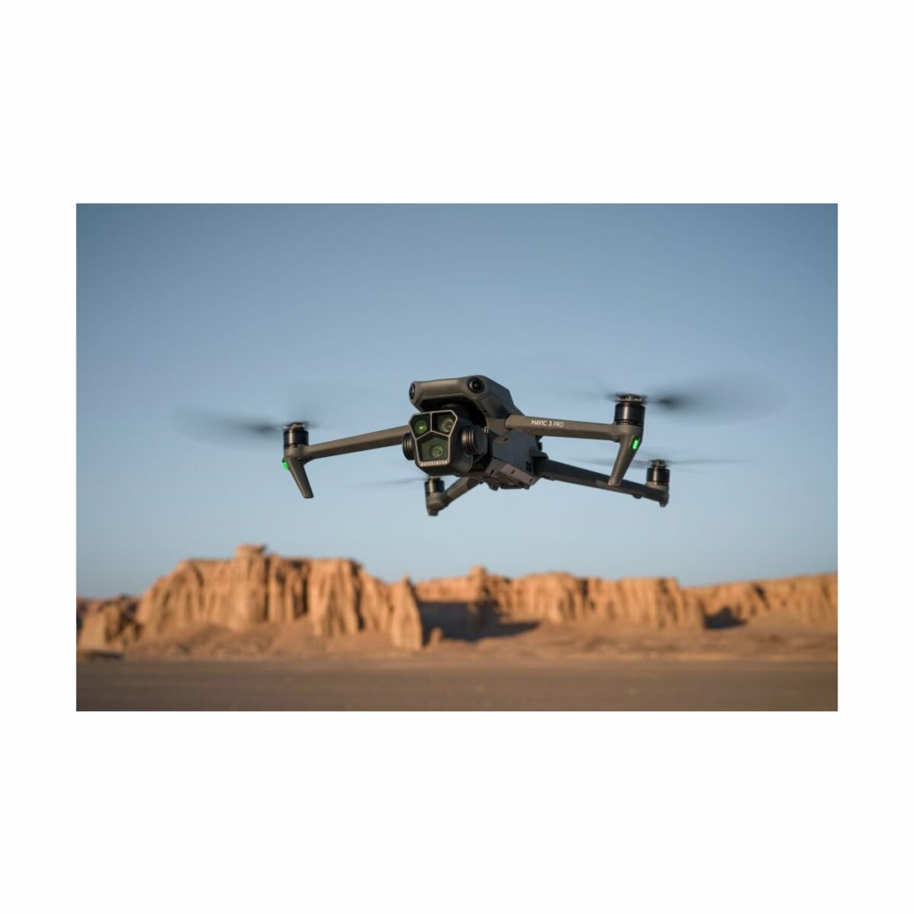DJI Mavic 3 Pro Fly More Combo (DJI RC)